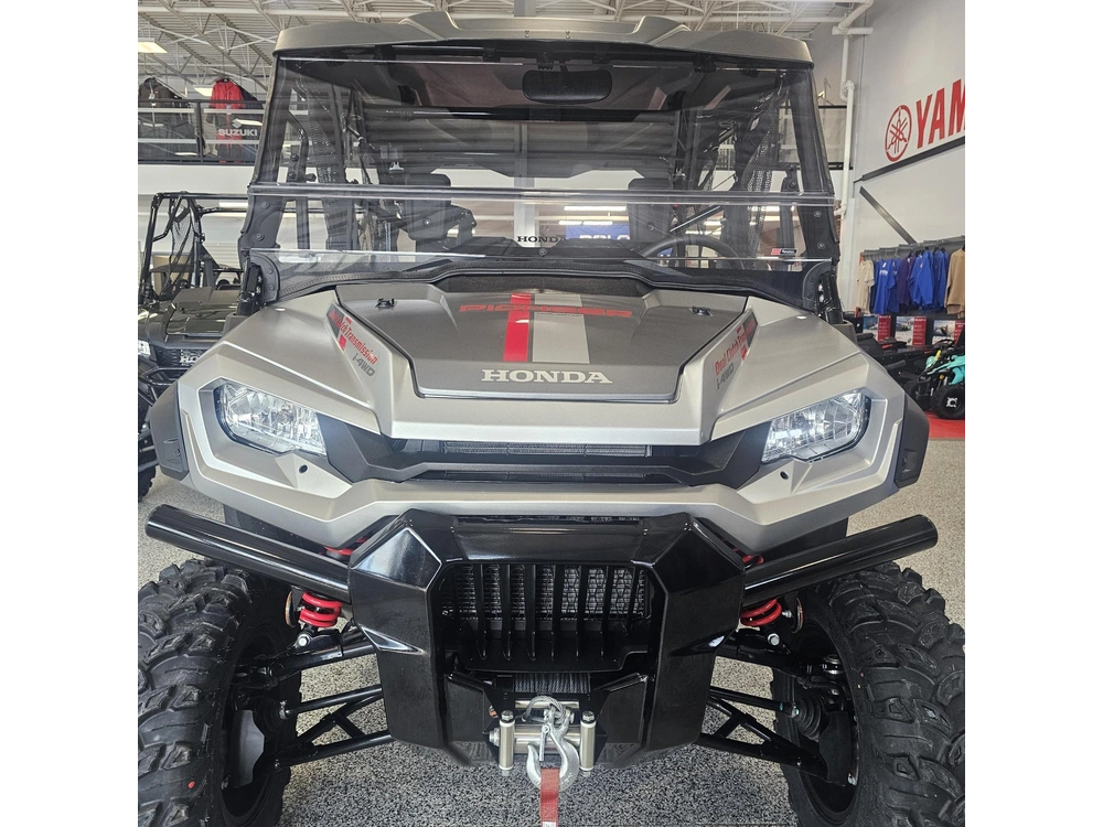 2025 Honda Pioneer 1000-5 alt
