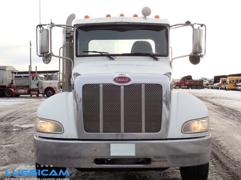Peterbilt 348 2016