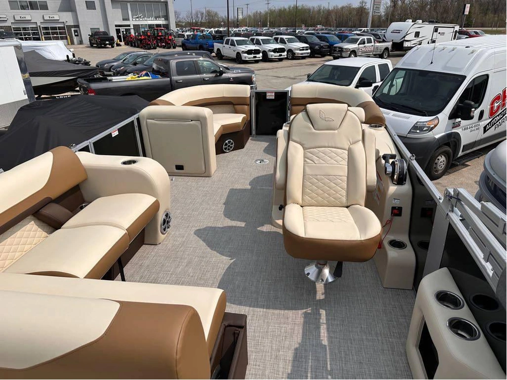 2023 Lowe Boats Ss 210 Cl alt