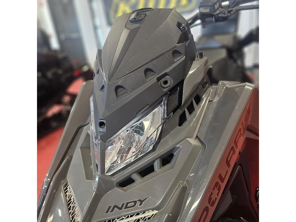 2025 Polaris 650 Indy Adventure 137 alt
