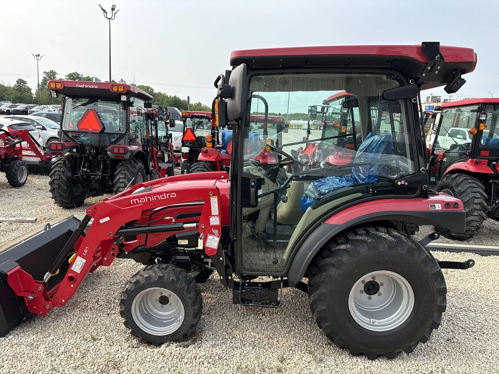 2025 Mahindra 2126 Hst 4chil alt