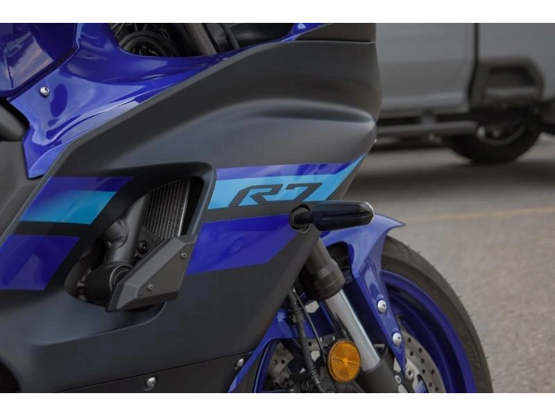 Yamaha Yzf-r7 2024 alt