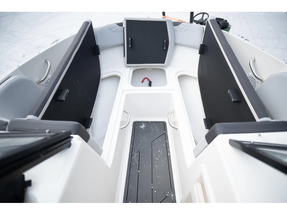 2023 Bayliner M19 alt