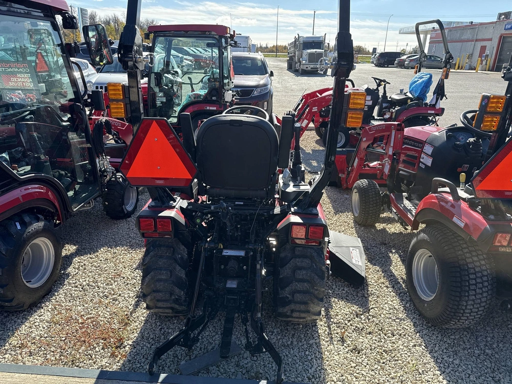 2025 Mahindra 1120 Hst 4fhilm alt