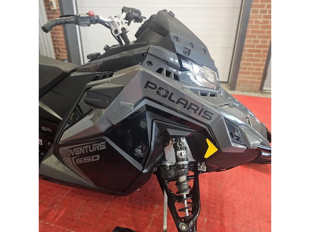 2025 Polaris 650 Indy Adventure 137 alt