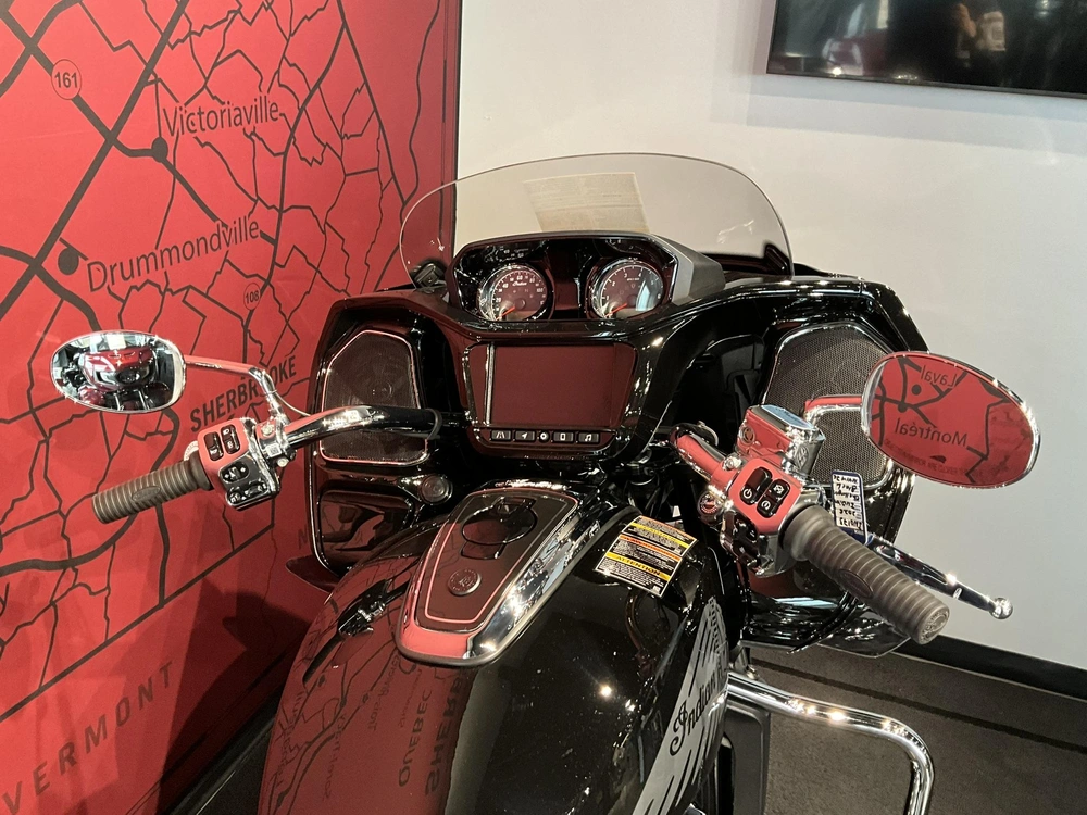 Indian Motorcycle Challenger Limited + 112 Package 2026 alt