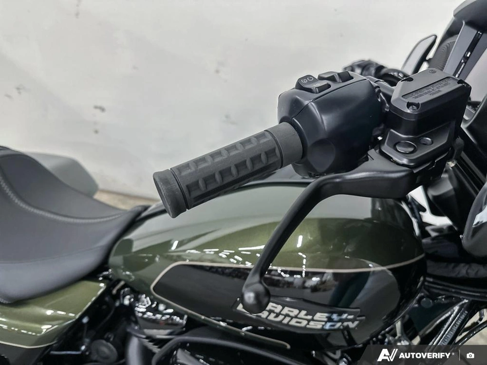 2026 Harley-davidson Street Glide alt