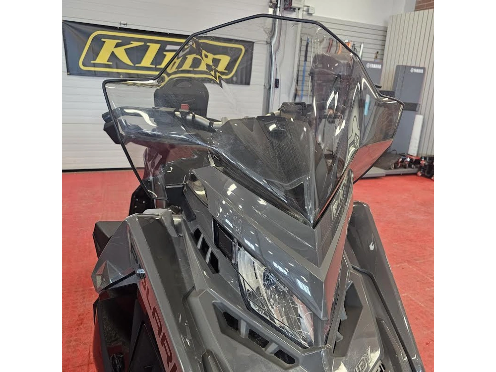2025 Polaris 650 Indy Adventure 137 alt