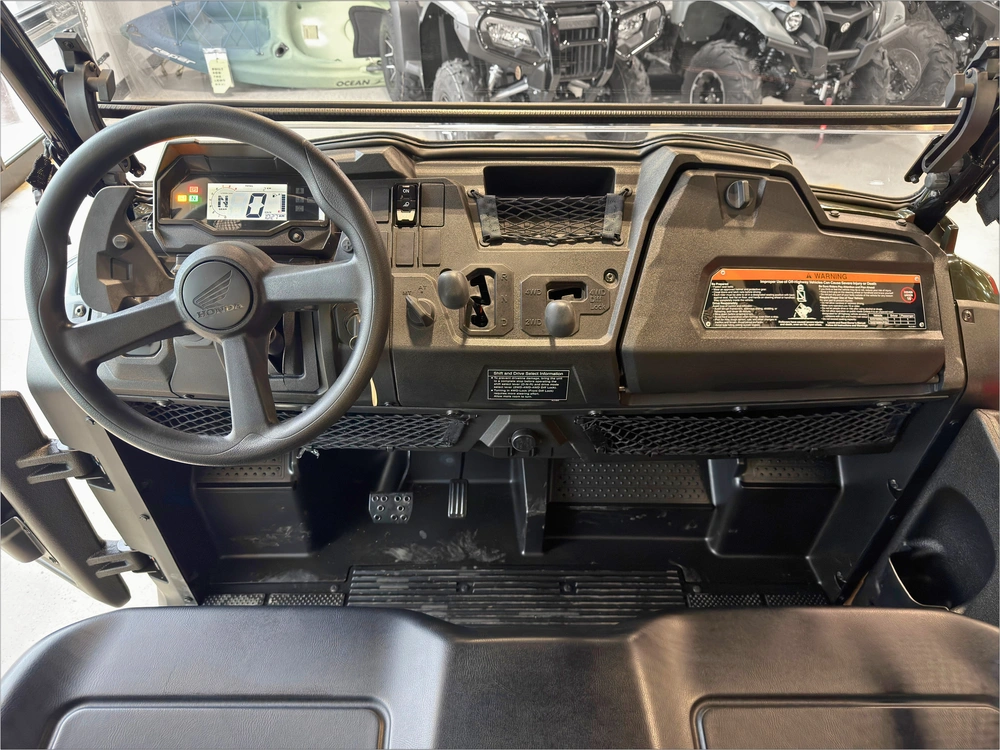 2026 Honda Pioneer 700-4p Dlx alt