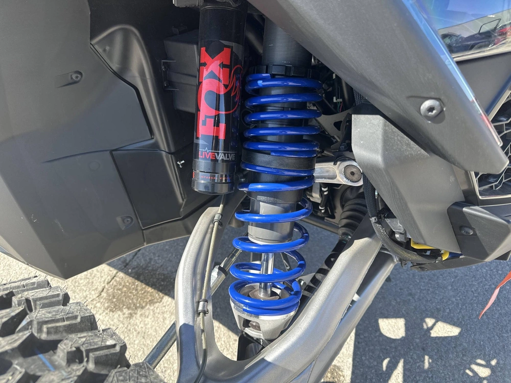 2024 Polaris Rzr Pro R Ultimate alt
