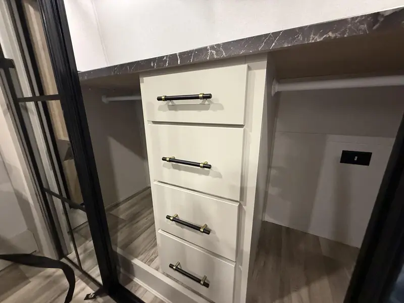 2026 Astoria 3173RLP Platinum