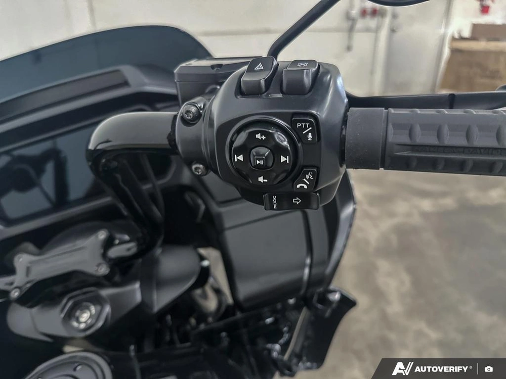 2026 Harley-davidson Road Glide alt