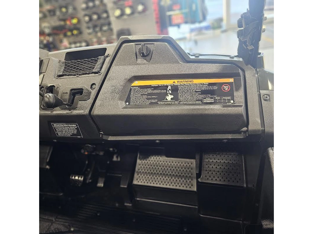 2025 Honda Pioneer 700 Deluxe alt