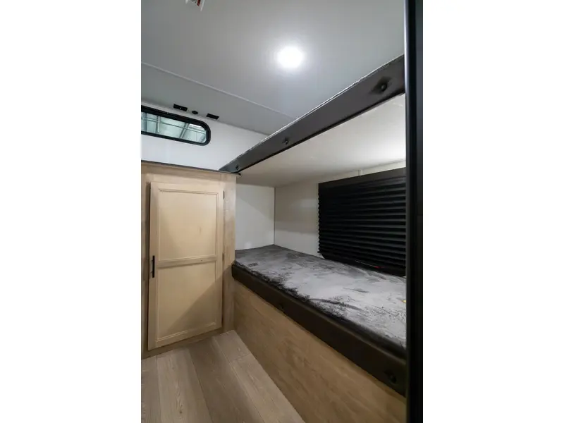 2026 Cherokee 29TE Grey Wolf