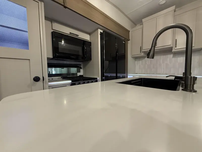 2026 Astoria 3173RLP Platinum