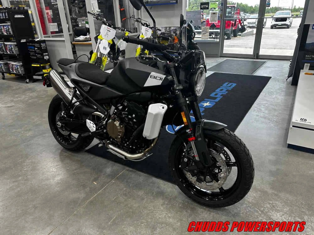 2024 Husqvarna Svartpilen 801 alt