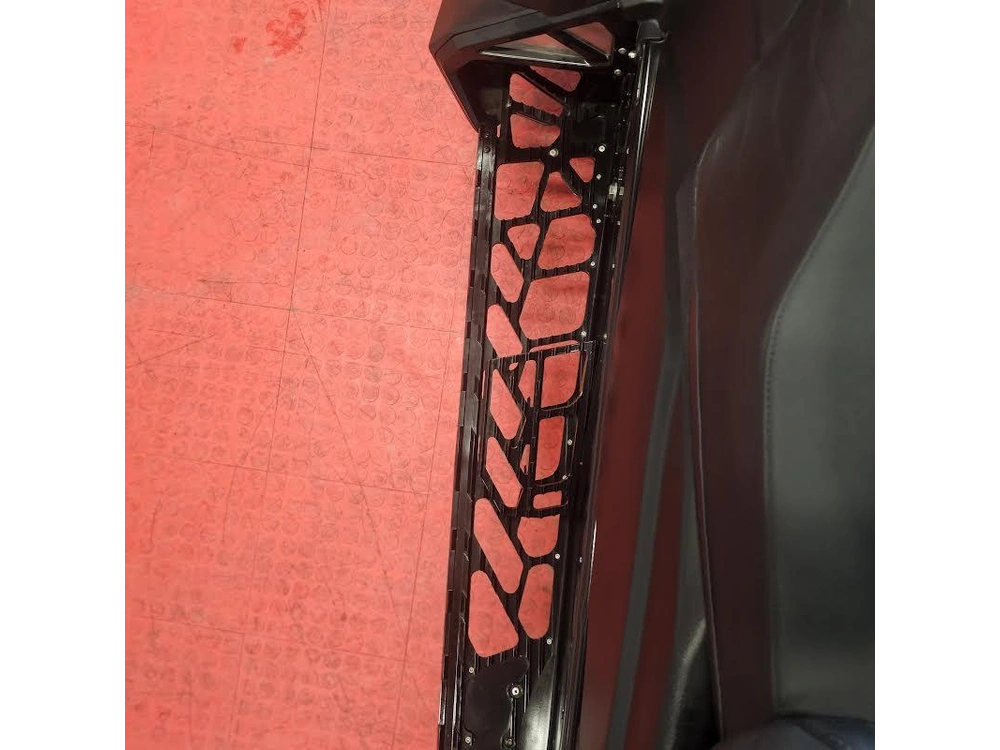 2025 Polaris 650 Indy Adventure 137 alt