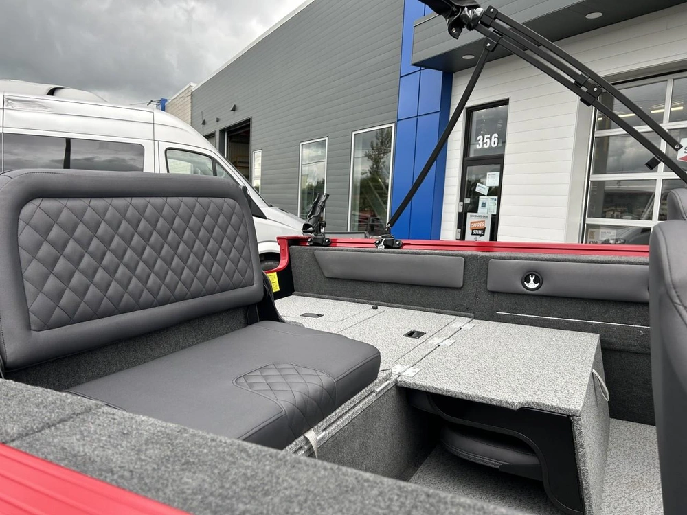 Legend 17xt Black/chili Pepper Red 2026 alt