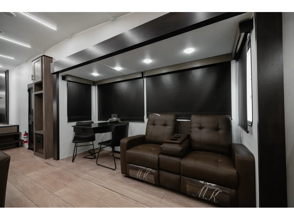 Arctic Wolf 289pano 2026 alt