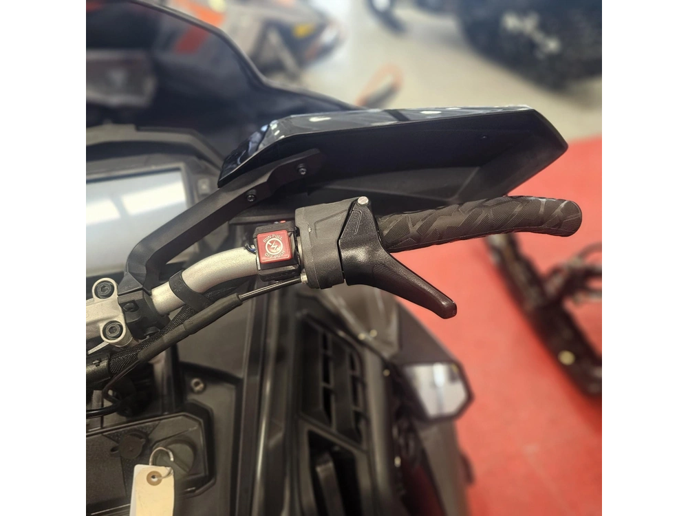 2025 Polaris 650 Switchback Assault 146 alt