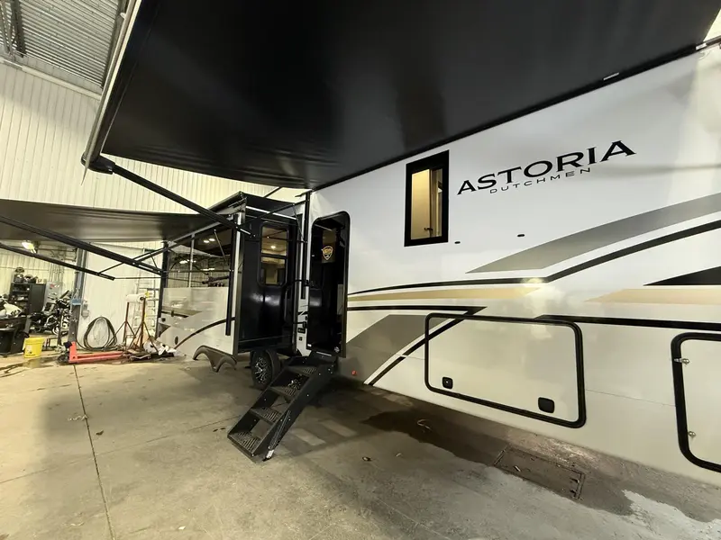 2026 Astoria 3173RLP Platinum