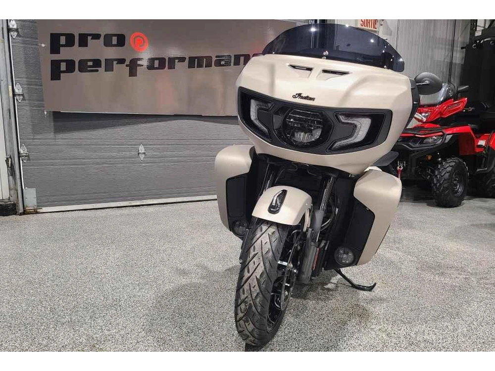 Indian Motorcycle Pursuit Dh Premium 2023 alt