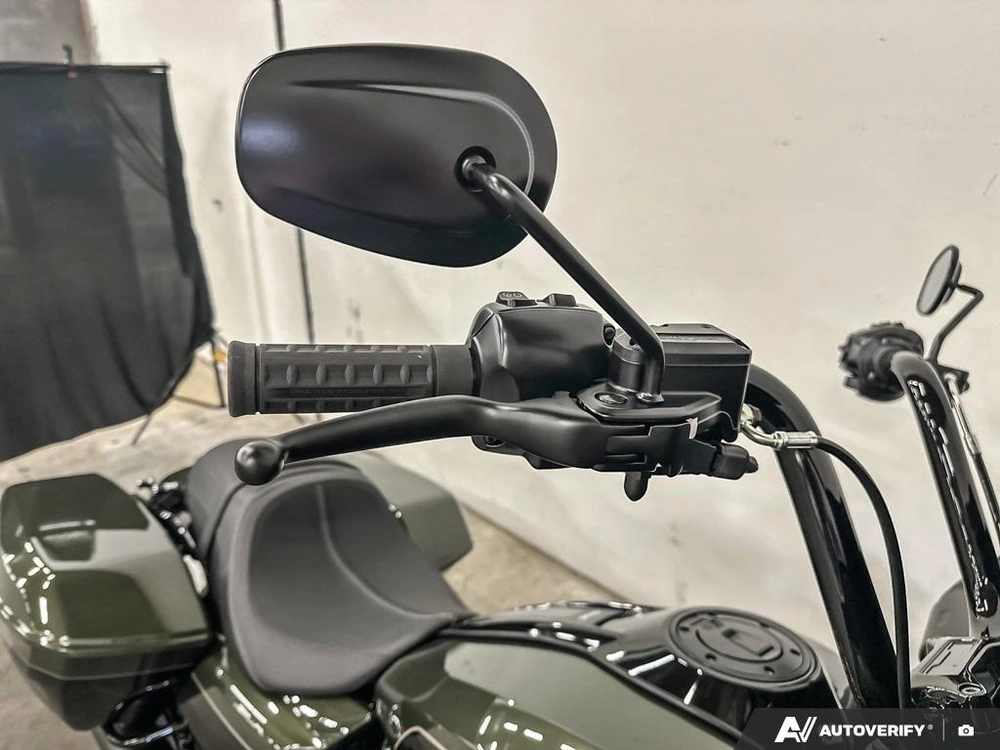 2026 Harley-davidson Road Glide alt