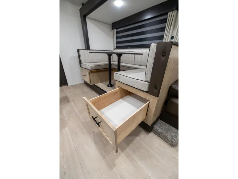 2026 Cherokee 29TE Grey Wolf