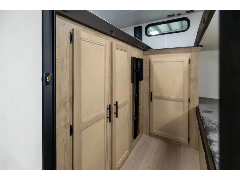 2026 Cherokee 29TE Grey Wolf