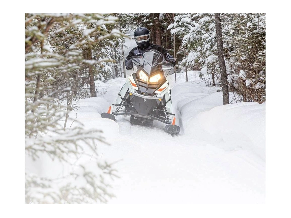 2024 Polaris 550 Voyageur 155 Es alt