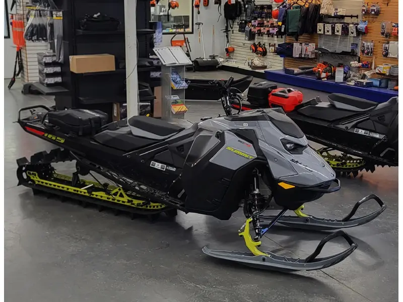 2026 Ski-Doo Summit Adrenaline w/ EDGE Pkg - 165"