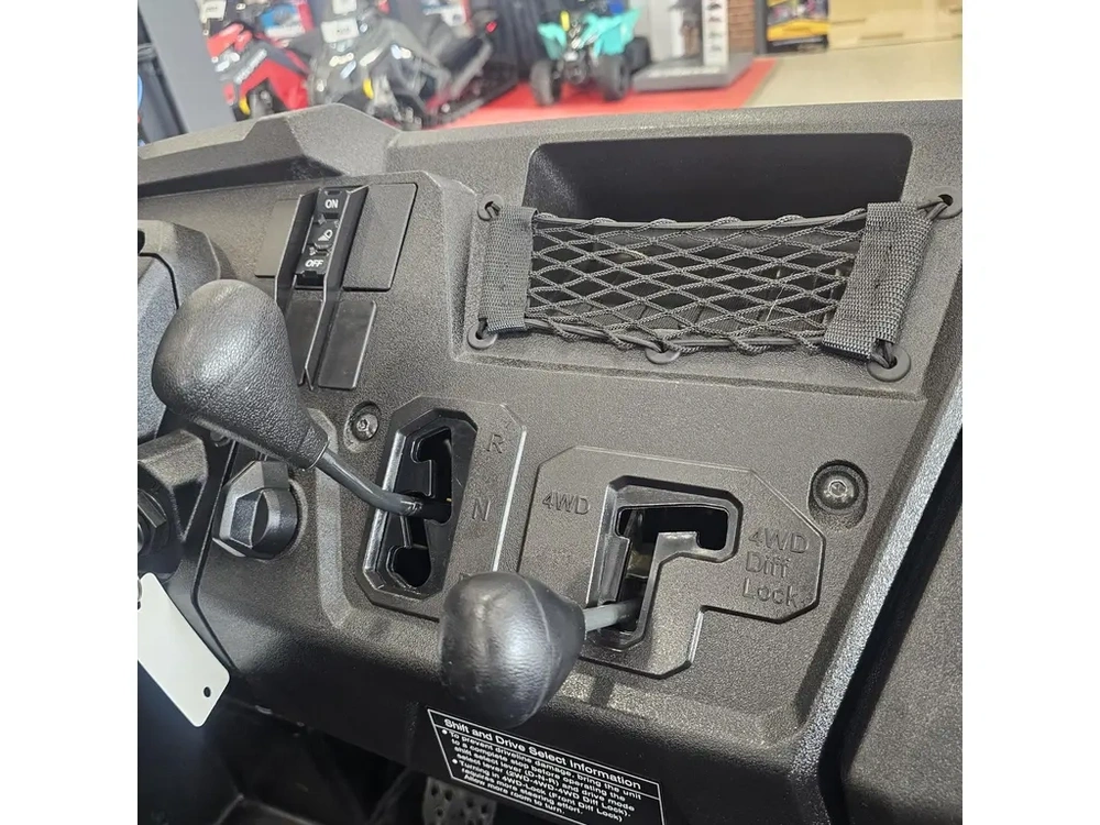 2025 Honda Pioneer 700-4 Utv alt