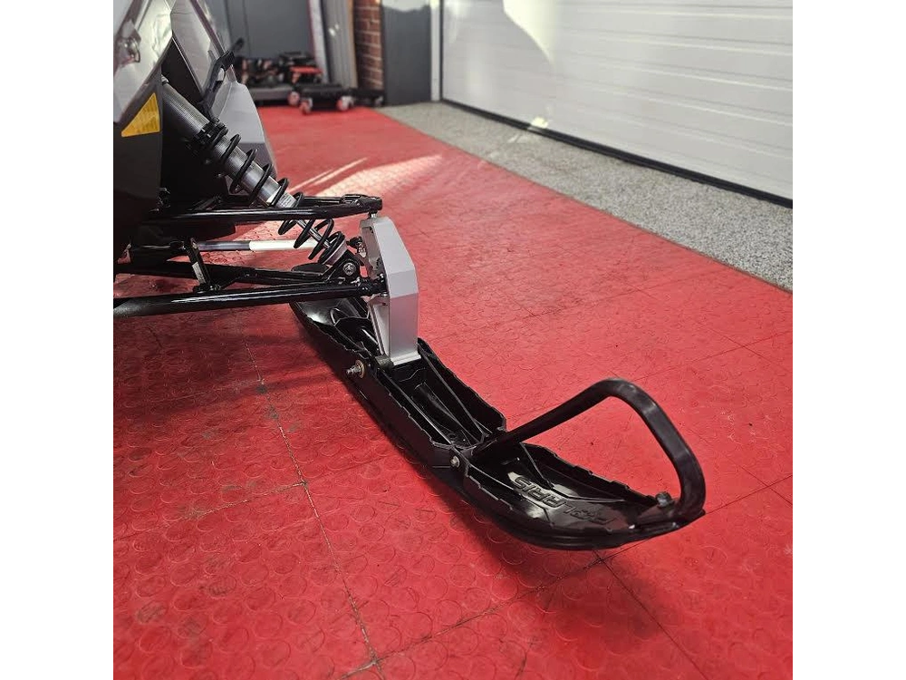 2025 Polaris 550 Voyageur Lxt 144 alt