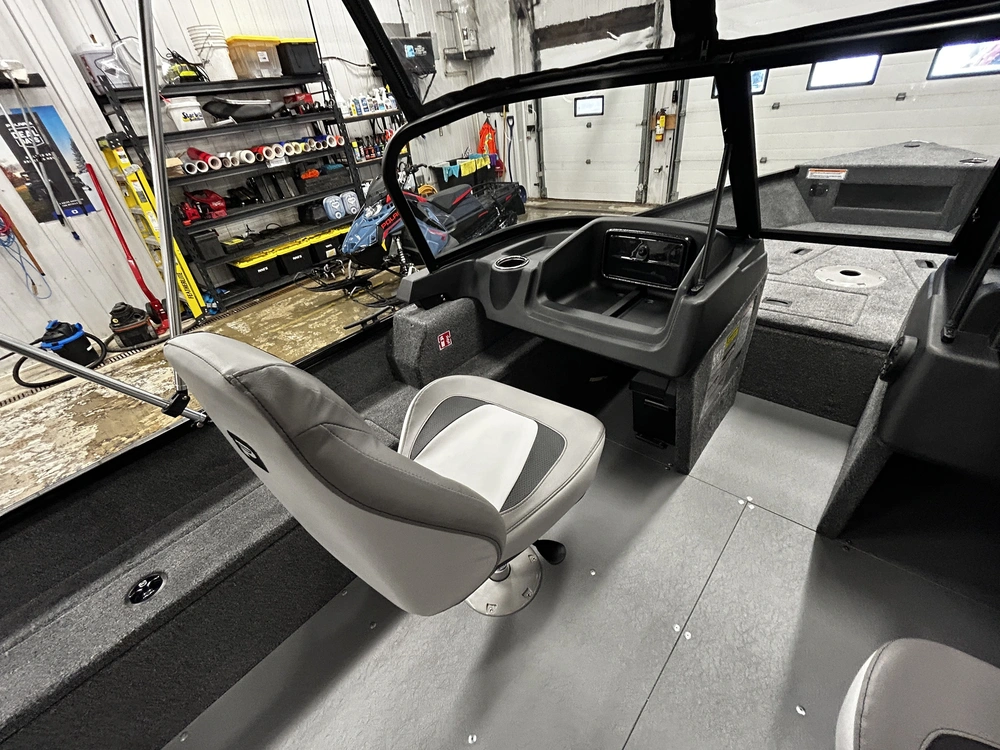 2026 Princecraft Holiday 162 Ws Max 60elpt Ct alt