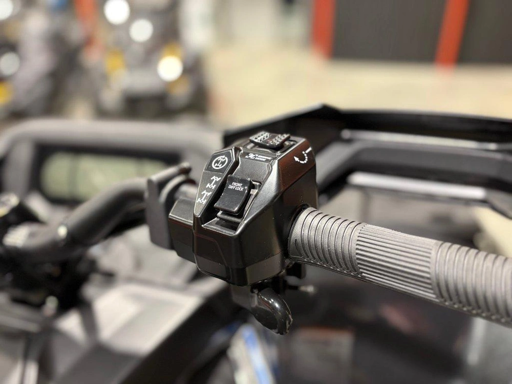 Can-am Outlander Backcountry 1000r 2026 alt