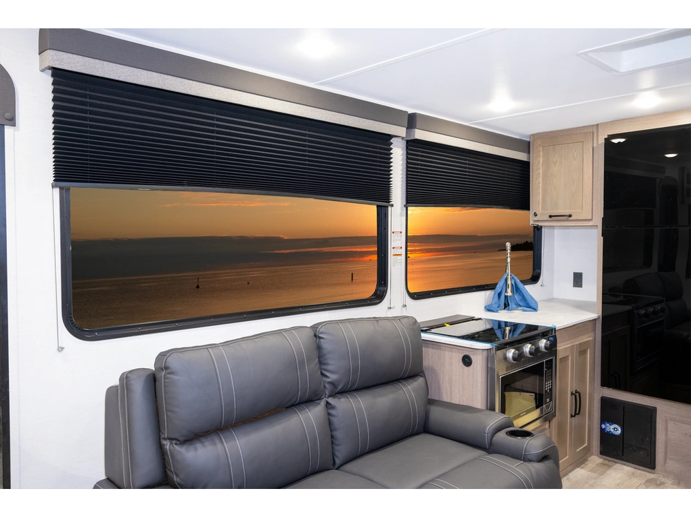 2026 Gulf Stream 228sb alt