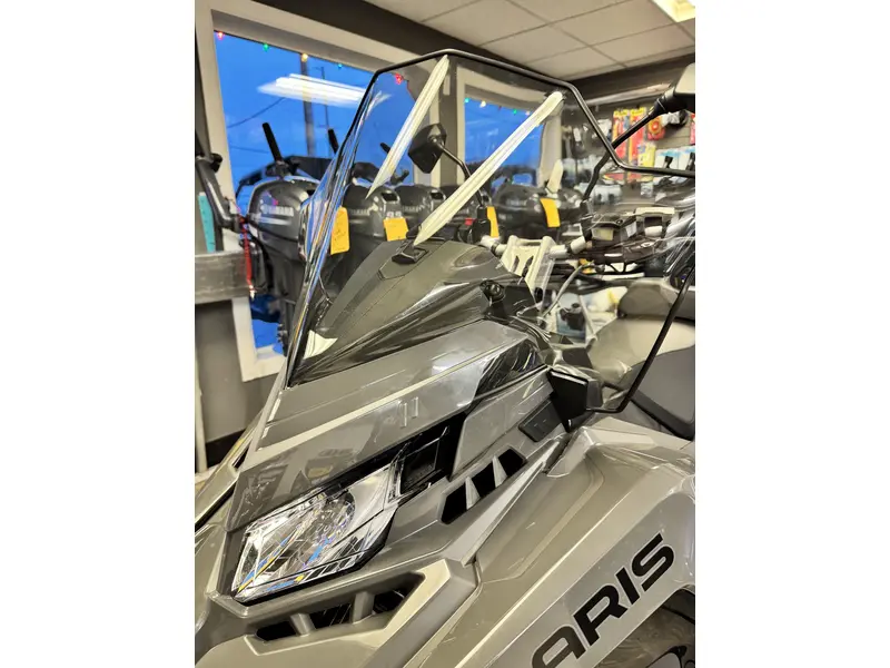 2025 Polaris 650 TITAN 155 E-START / REV