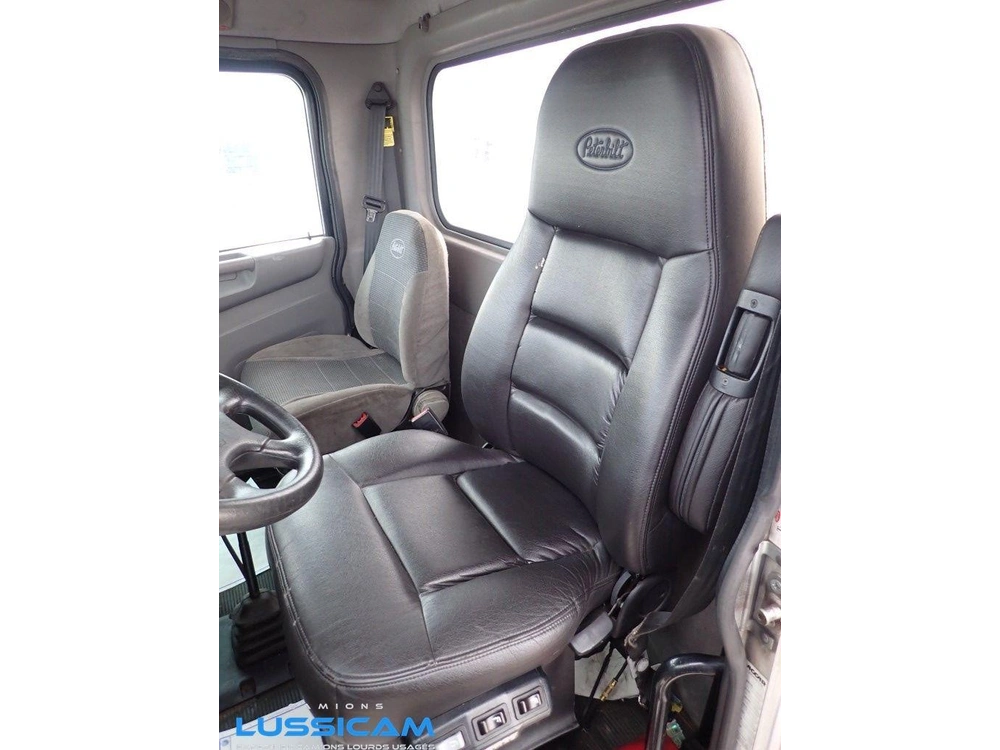 Peterbilt 348 2016