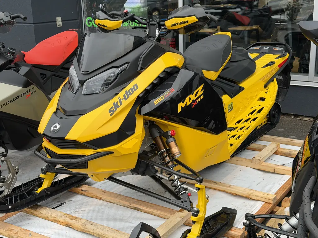 2024 Ski-Doo MXZ