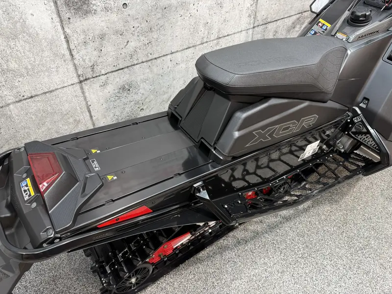 2025 Polaris Indy XCR 850 | Garantie déc. 2028