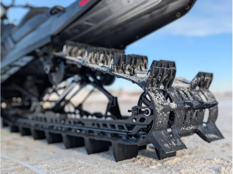 2026 Ski-Doo SUMMIT ADR w/ EDGE Pkg 154 850 E-TEC Turbo R PowderMax X-Light FlexEdge 3.0" SHOT