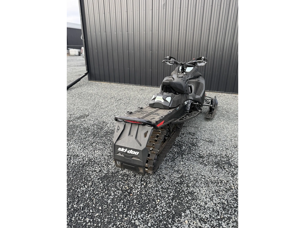 2025 Ski-doo Sm Bac Xrs 8tr S Bk 146 1.5s 42 Hub 25 850 E-tec® Turbo R 146 1.5 alt