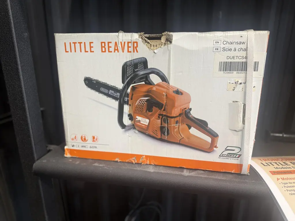 Ducar 45 cc Chainsaw, 16" blade  