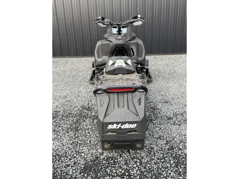 2025 Ski-Doo Backcountry XRS 850 R 1.5" Black