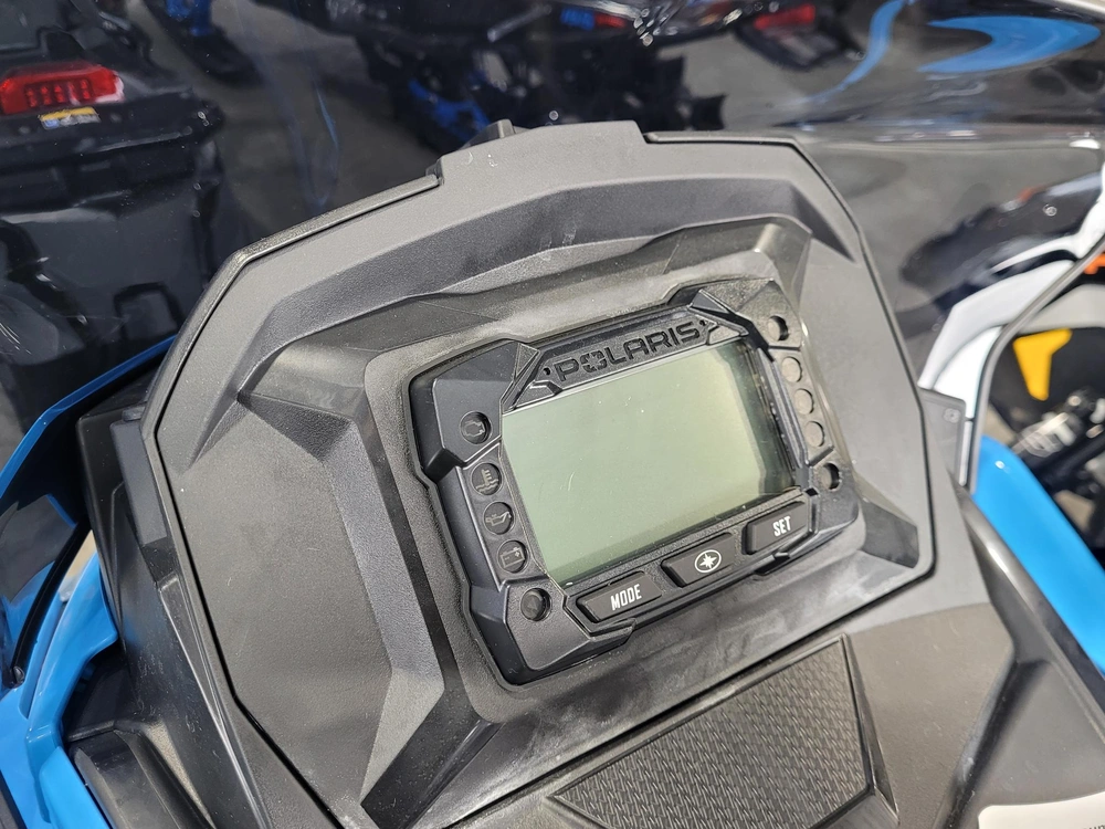 Polaris 650 Indy Xc 137 *0%/60 Mois💳 2024 alt