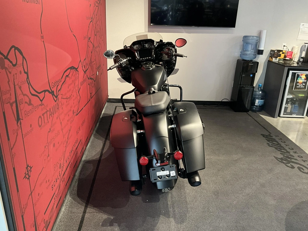 Indian Motorcycle Challenger Dark Horse 2026 alt