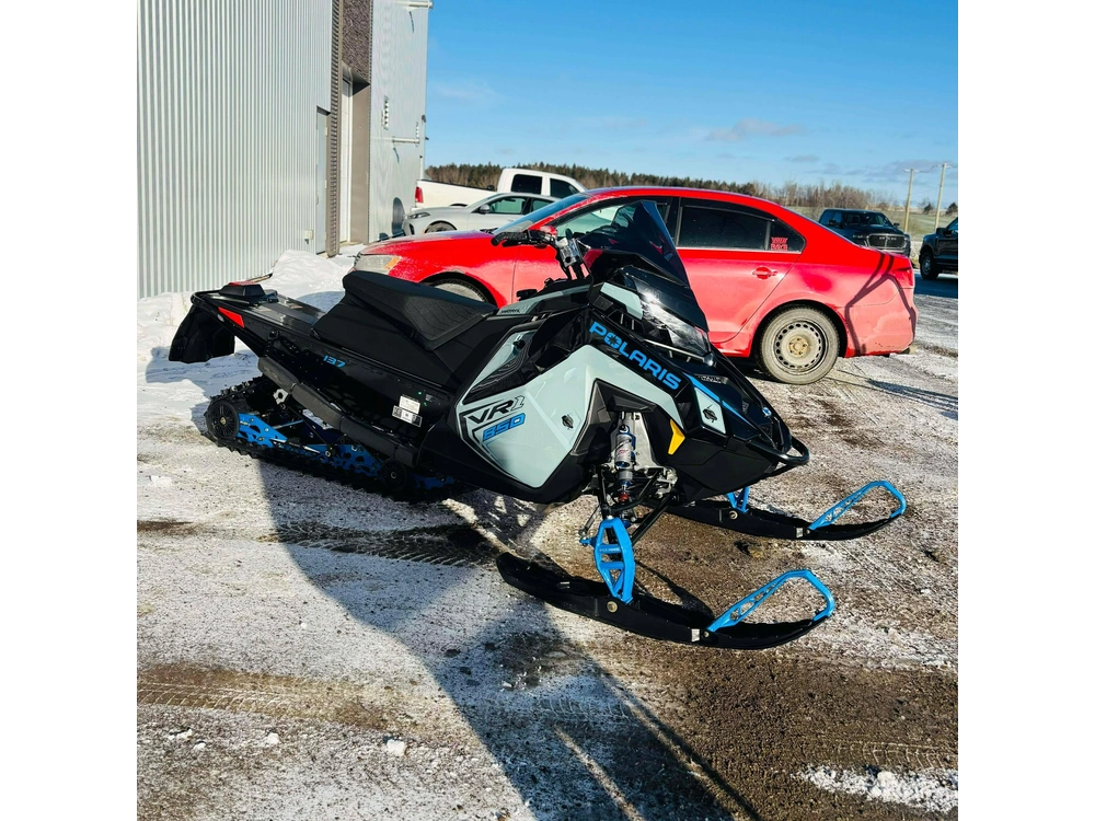 Polaris 850 Indy Vr1 137 S26tdv8rs 2026 alt