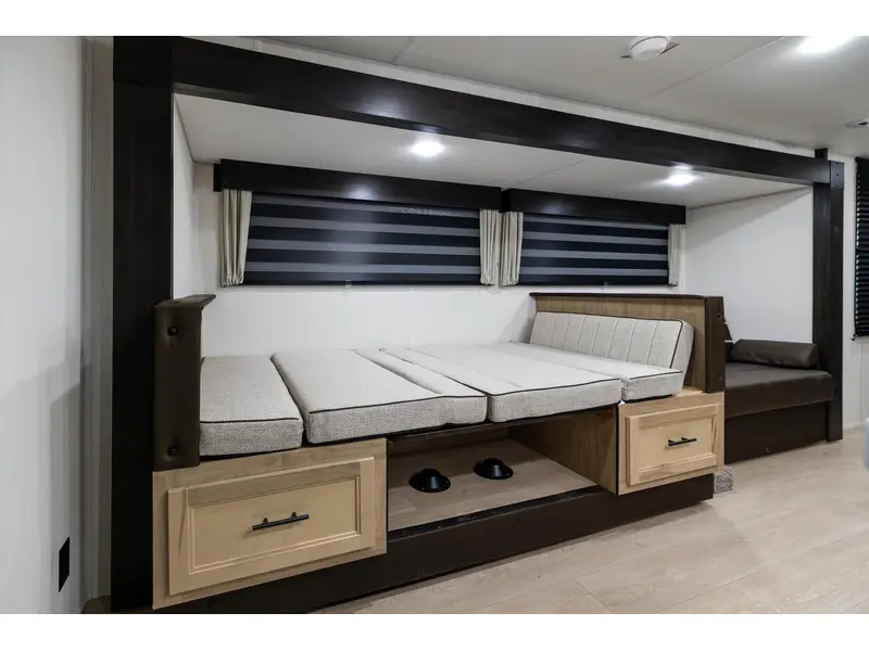 2026 Cherokee 29TE Grey Wolf