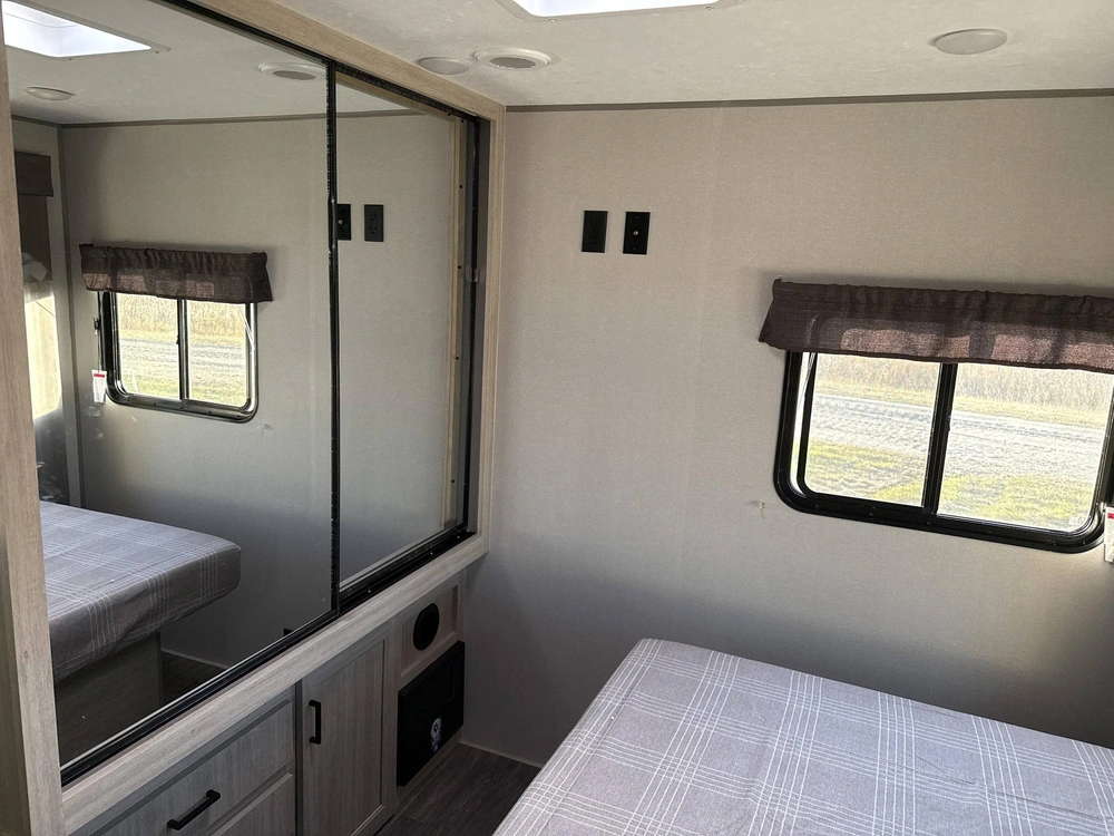 2026 Forest River Aurora 26fkds alt