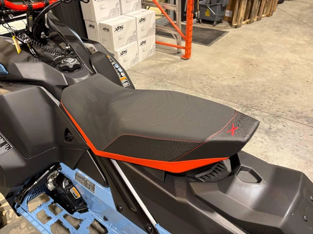 Ski-doo Backcountry X-rs 146 (43'') 850 E-tec Ice Storm 150 1.5'' E.s. 2026 alt